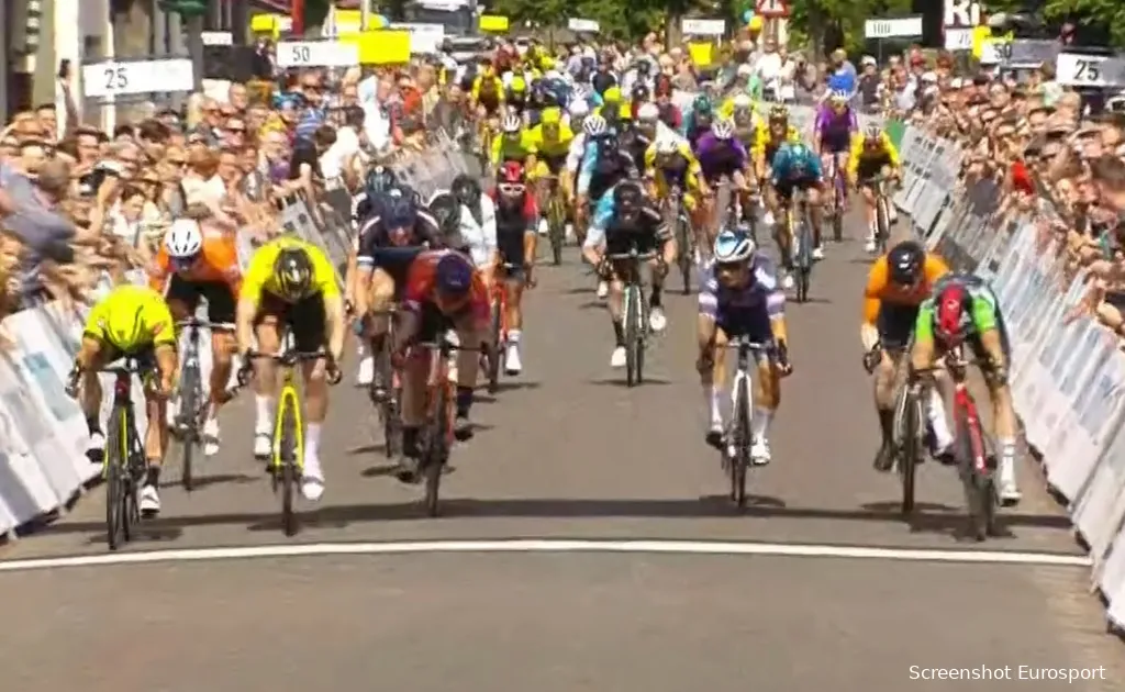 Kooij en Mareczko komen veel te vroeg op kop en zien Dupont vierde etappe ZLM Tour winnen