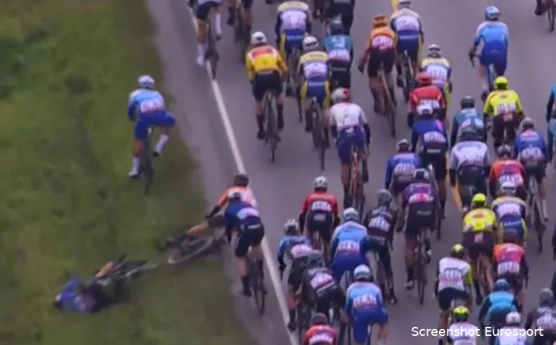 🎥 Groenewegen kon ritzege bijna vergeten, maar redde de zaak: 'Moest een stuk door het gras'