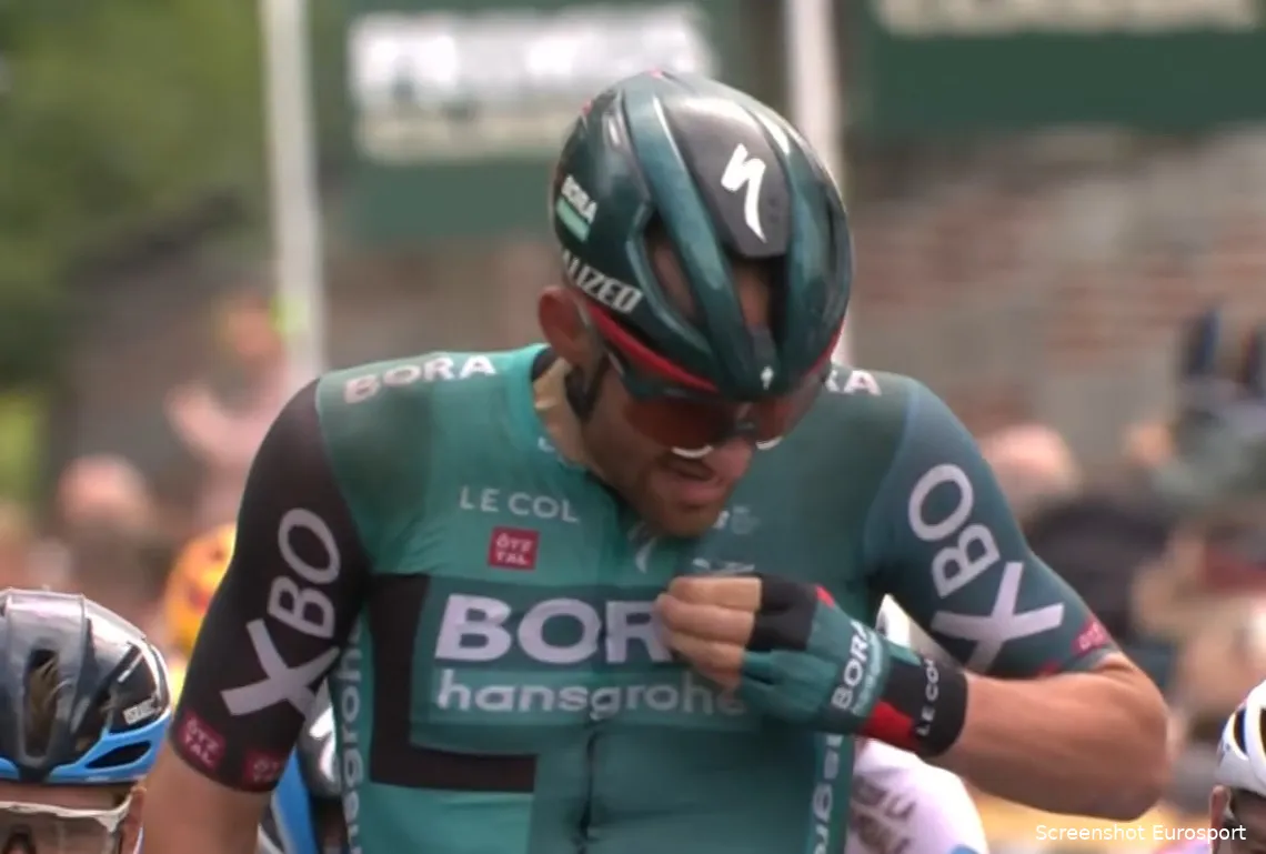 Meeus dankt Ide Schelling na sprintzege in Primus Classic: 'Hij trok het perfect op een lint'