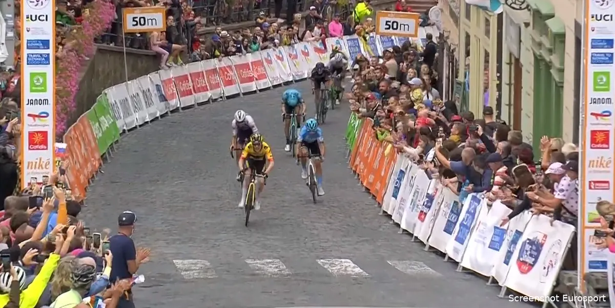 🎥 Jumbo-Visma-talent Archie Ryan zegeviert in Slowakije, Bart Lemmen knap vijfde