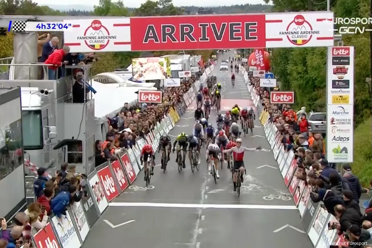 Zingle verrast met winst in Famenne Ardenne Classic, De Lie komt ten val in slotkilomter