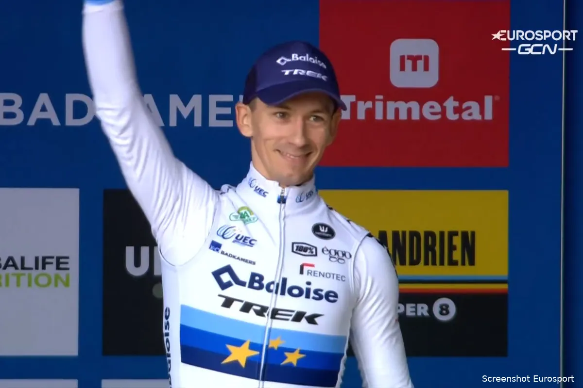 Val in slotronde houdt Van der Haar niet van zege op Koppenberg: 'Was helemaal kwaad'