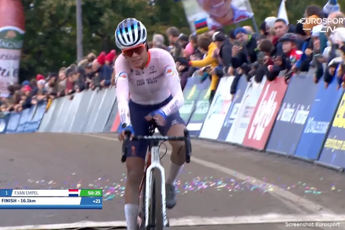 Alvarado emotioneel na zilver op EK: 'Tranen van geluk en van verdriet'