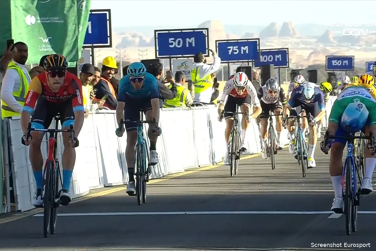 Beresterke Milan verrast leider Groenewegen en Bol in rit op twee snelheden Saudi Tour