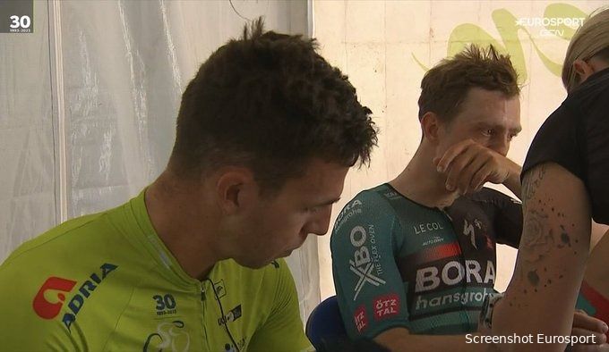 Tranen bij Ide Schelling: op de dag dat vriend Gino Mäder overlijdt, wint hij in Slovenië