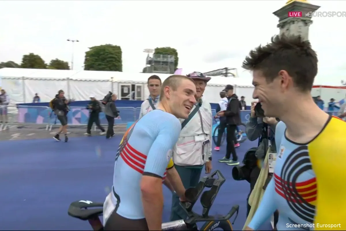 Vanthourenhout heeft geen woorden voor atleten Evenepoel en Van Aert: 'Zij overschrijden dat gewoon'