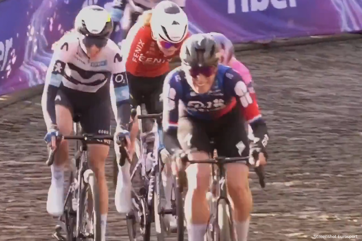 Demi Vollering en ploegleider Lars Boom delen hun versie van het toch wel opmerkelijke Omloop-verhaal