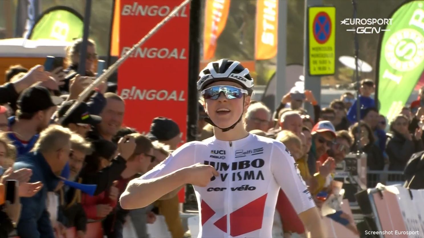 Wiebes laughs after joining cross without even one prep training: "Not sure I can count all my falls on one hand!"