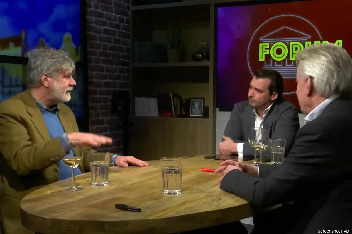 Marcel de Graaff (FVD) holds constructive conversation with foreman of Farmers Defense Force: "without farmers, no food!"