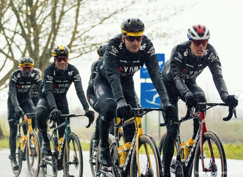 📸 Visma | Lease a Bike zet in hondenweer puntjes op de Vlaamse i, Van der Poel kiest voor veilig binnen