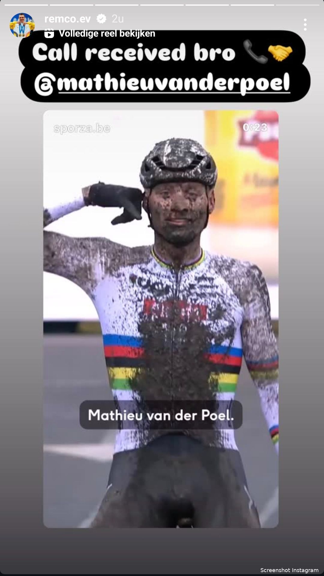 Zegegebaar van Van der Poel toeval? Zeker niet, het was een verjaardagscadeau voor Evenepoel: 'Call received bro!'