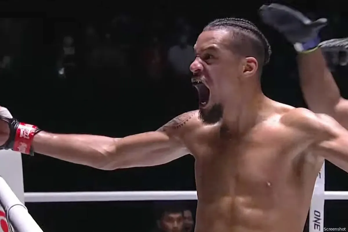 🎥 Regian Eersel toont dominantie en behoudt ONE Muaythai wereldtitel tegen Sinsamut Klinmee