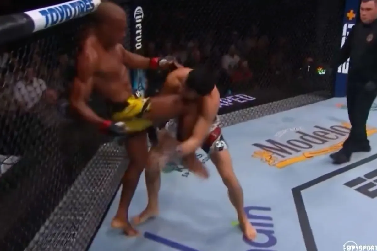 'Godsamme dat knietje!' Edson Barboza boekt geweldige knock-out finish bij UFC Kansas City