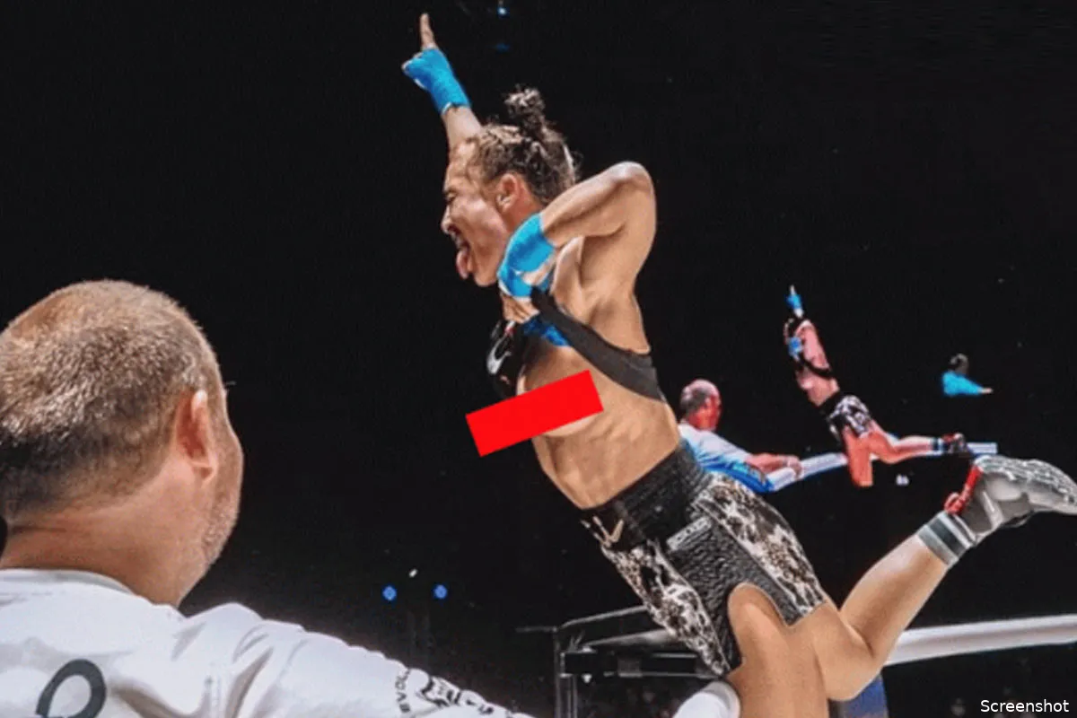 Groot drama voor boksster die blote borsten liet zien! 'Er is niks meer van ze over'