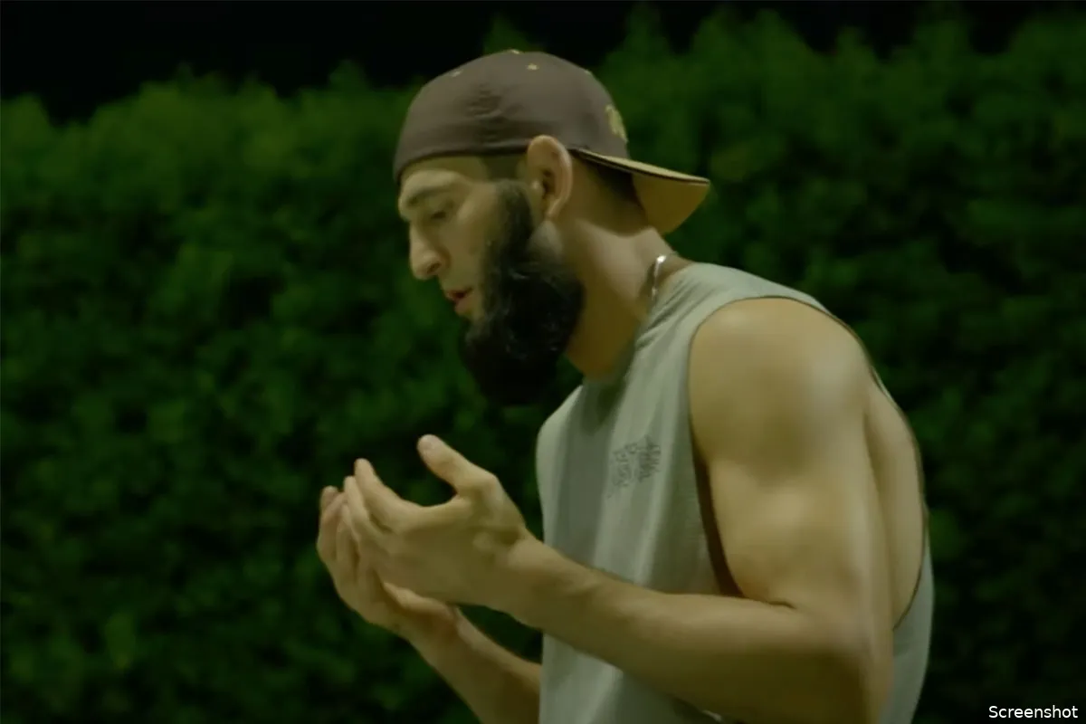 UFC Ster kiest geloof boven gevecht! 'Eerst Ramadan daarna vecht ik tegen iedereen'