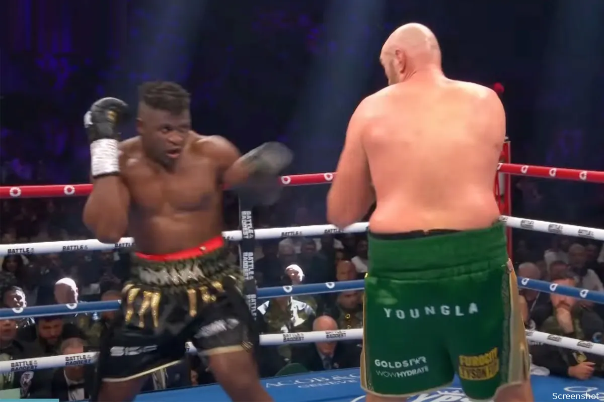 🎥 | Francis Ngannou verloor onterecht van Tyson Fury! 'Vals spel en Muaythai elleboog'