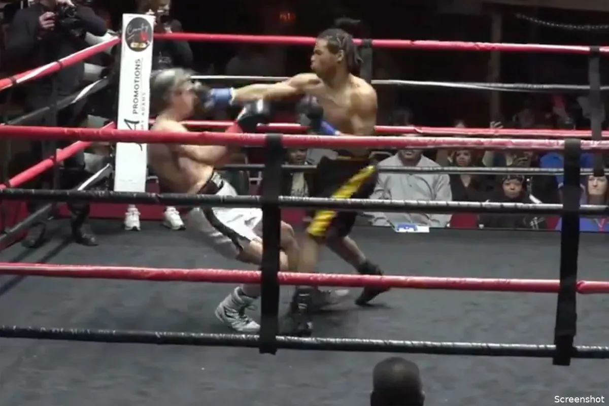 🎥 59-Jarige zwaar onderuit bij profboksdebuut: 'Had hij nooit moeten doen'