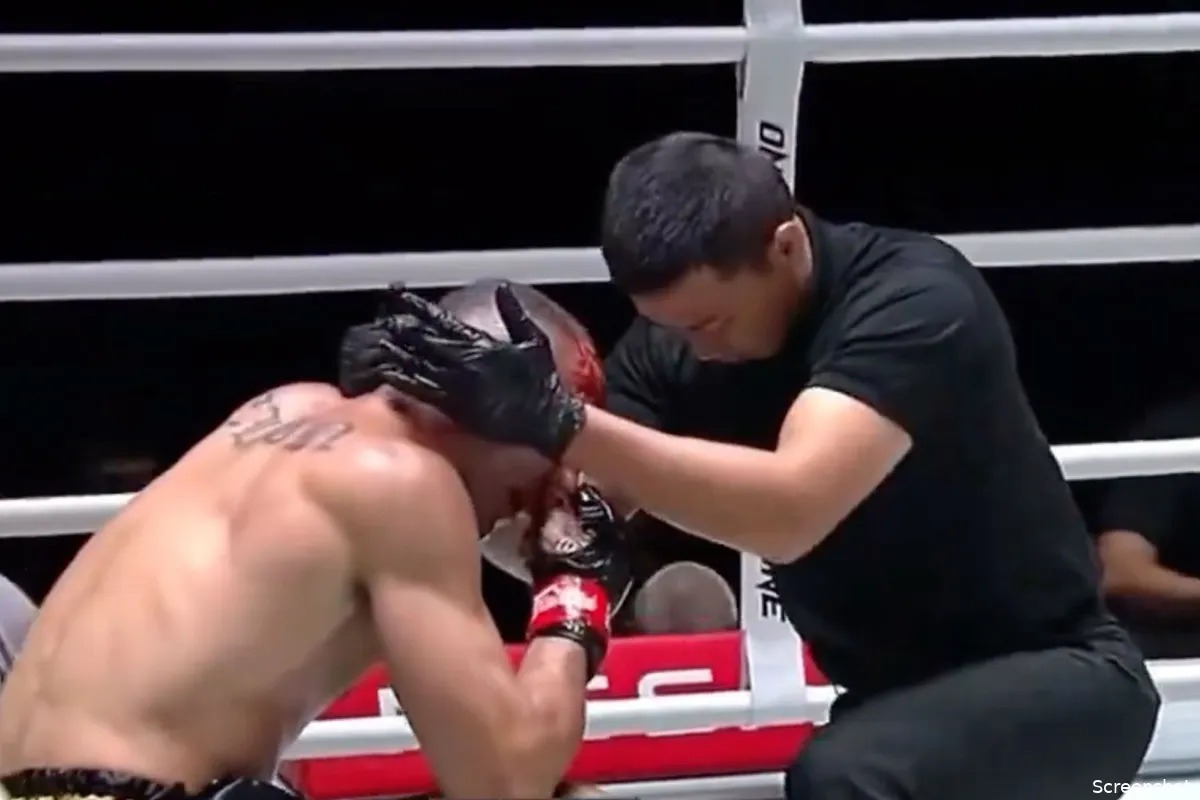 🎥 Knock-out Alarm! Jonge Rus verslaat Turkse kickboks veteraan in spectaculaire stijl
