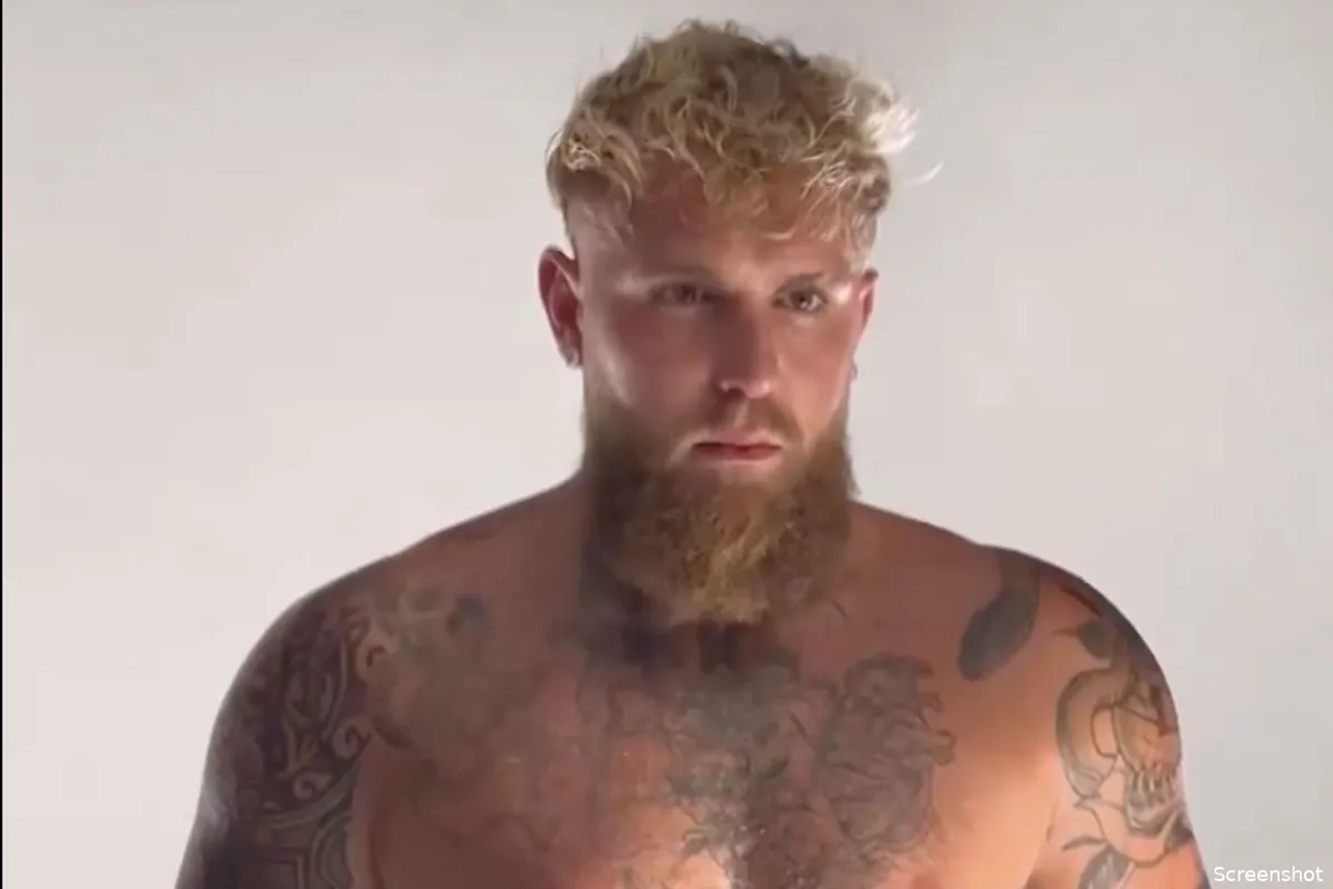 Jake Paul onherkenbaar: 'Boksende HULK in recordtijd'