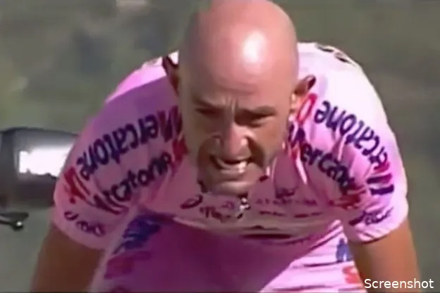 Bondscoach Italië redt legendarische Pantani-fiets bij opvallende veiling
