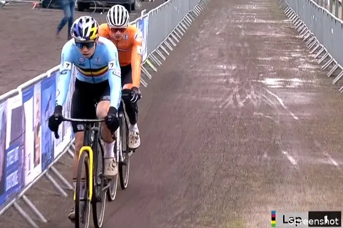 Adrie van der Poel trots op zoon na WK, Van Aert krijgt bewondering van zijn vrouw