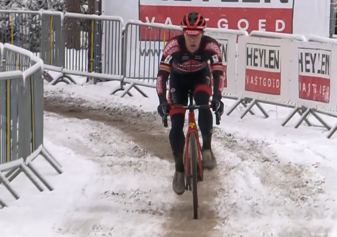 Sweeck overtuigend de sterkste in de sneeuw van Lille, Van Kessel derde