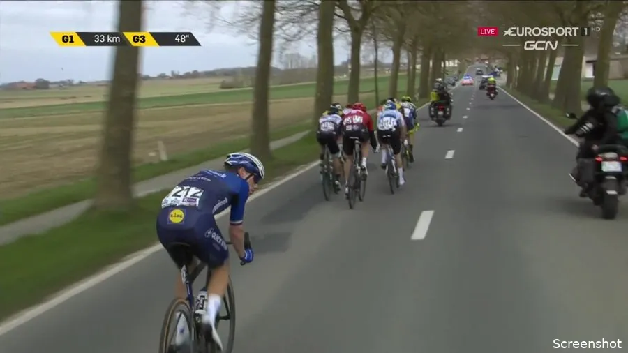 Bennett moet overgeven in volle finale Gent-Wevelgem: 'Kon eten niet binnenhouden'
