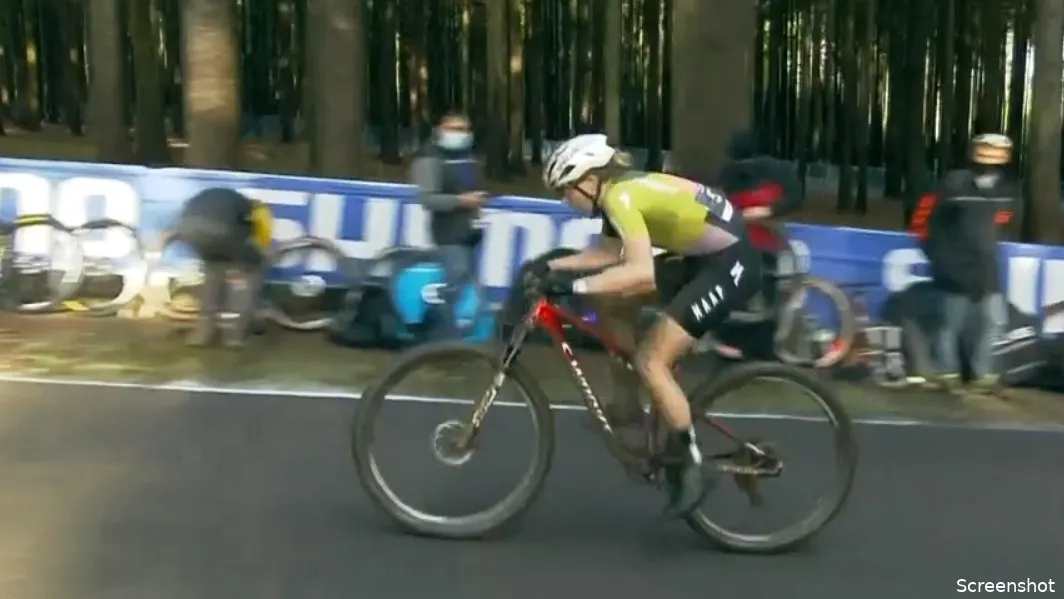 Batten wint shorttrackwedstrijd in Nové Mesto, Ferrand-Prévot valt uit