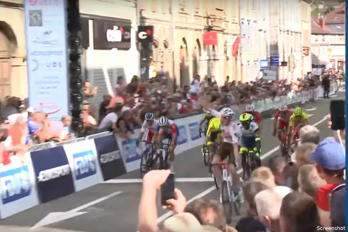Godon de snelste in enerverende slotfase Tour du Doubs, Girmay finisht als tweede