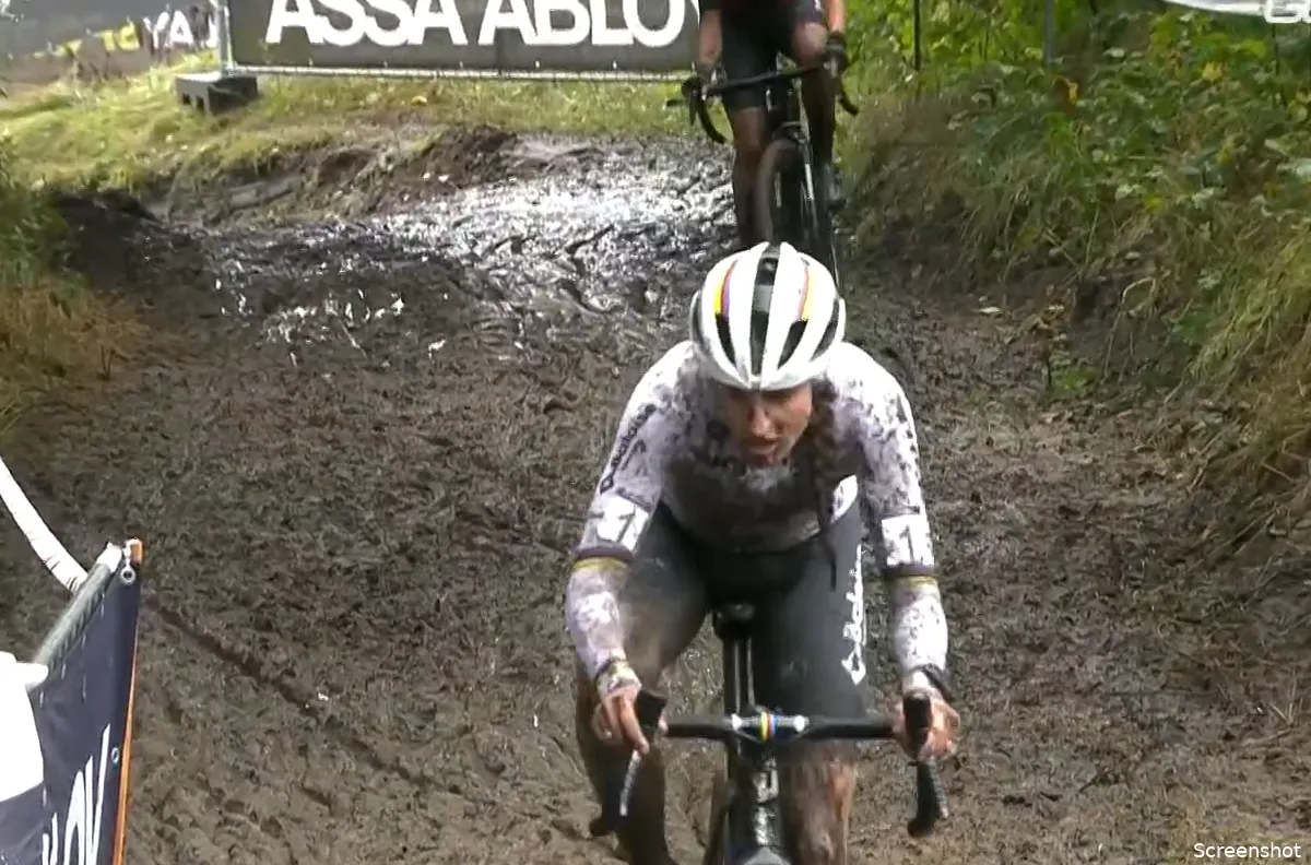 Brand stoomt bij veldritrentree naar zege in doorregende Superprestige-cross in Gieten