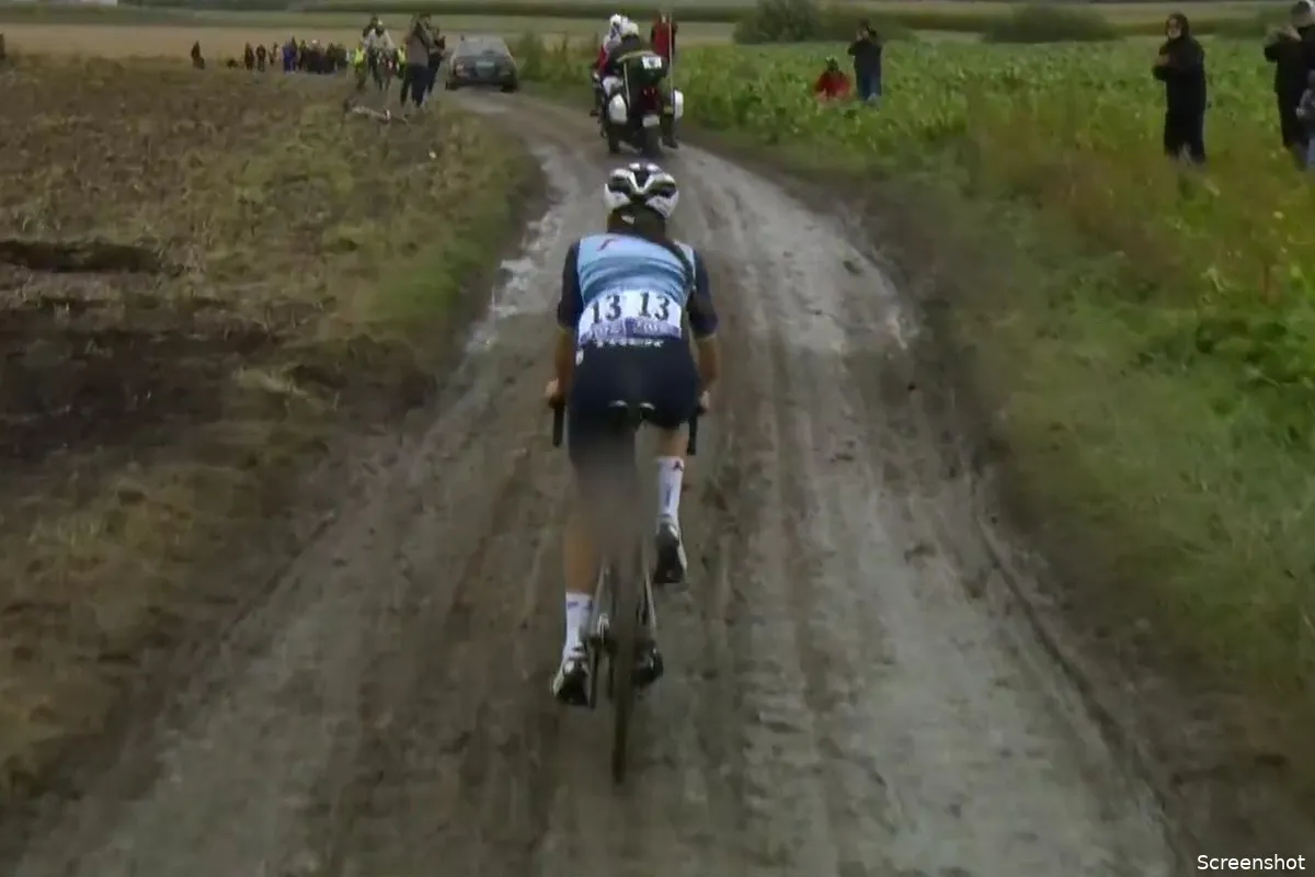 Deignan emotioneel na onverwachte zege: 'Wilde niet aanvallen, maar had opeens een gat'