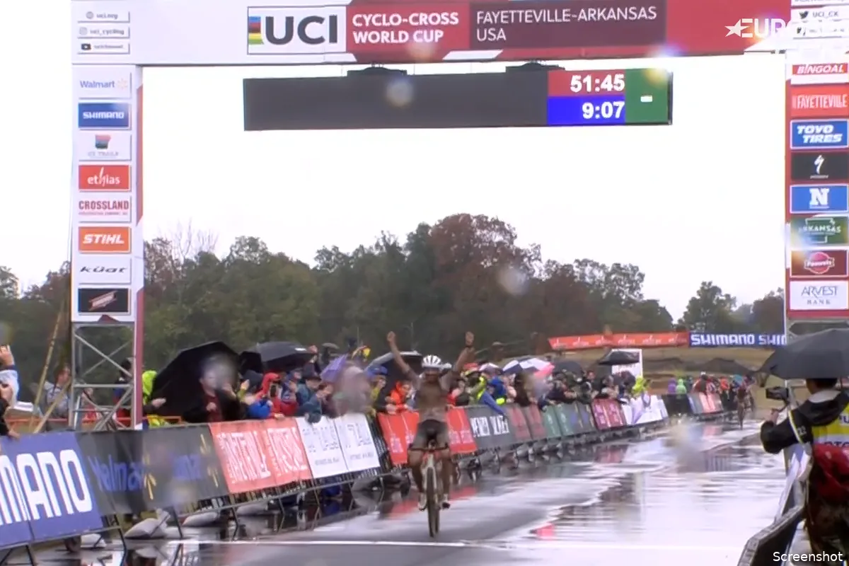 Taaie Brand wint wereldbekerwedstrijd in barre weersomstandigheden, Betsema tweede