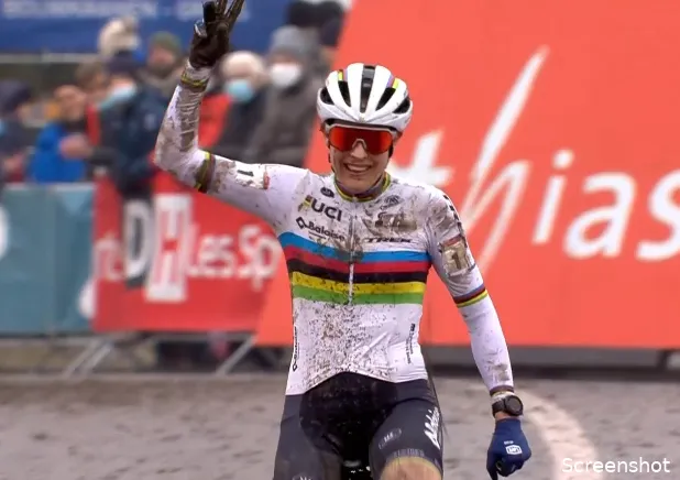 Brand opnieuw een klasse apart, vierde zege op rij in Citadelcross van Namen