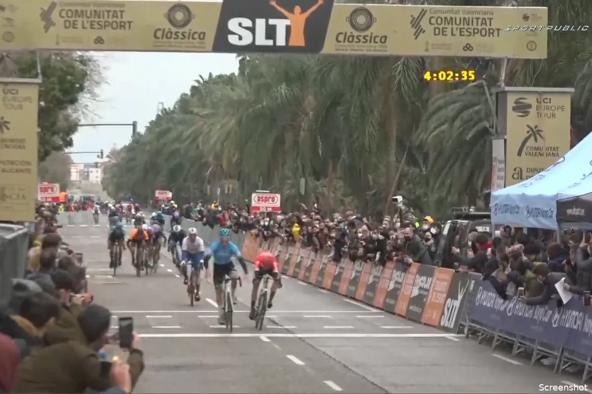 Valpartij in sprint ontsiert Europese seizoensopener, Lonardi (EOLO) pakt de zege