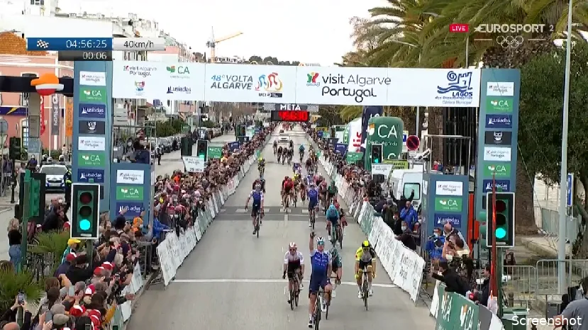 Jakobsen rondt knap ploegwerk eenvoudig af in openingsetappe Ronde van de Algarve