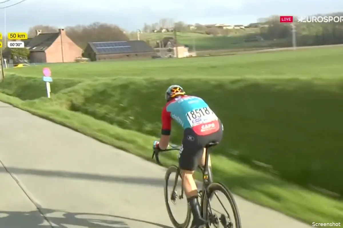 Wonderkind De Lie blijft verbazen, ook na crash in eerste Omloop: 'Dankzij Wellens word ik tweede'