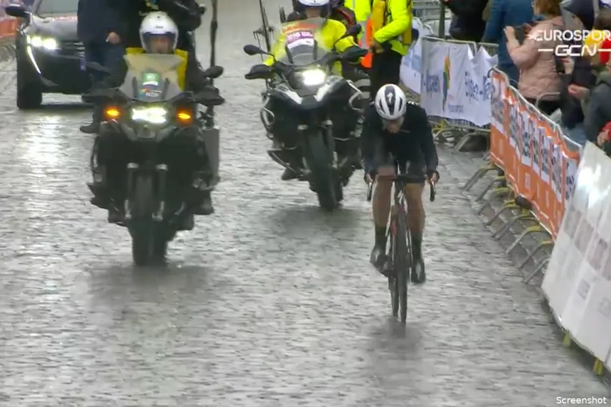 Team SD Worx wint nu ook met Bredewold in Volta Limburg Classic, Van Empel toont zicht bij rentree op de weg