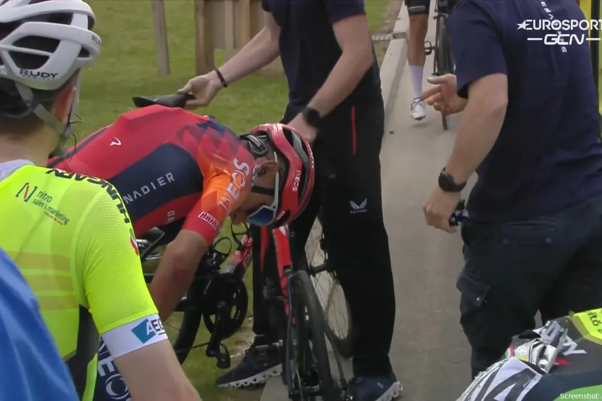 Bernal komt tijdens ouverture Ronde van Hongarije opnieuw ten val, Groenewegen wint rit