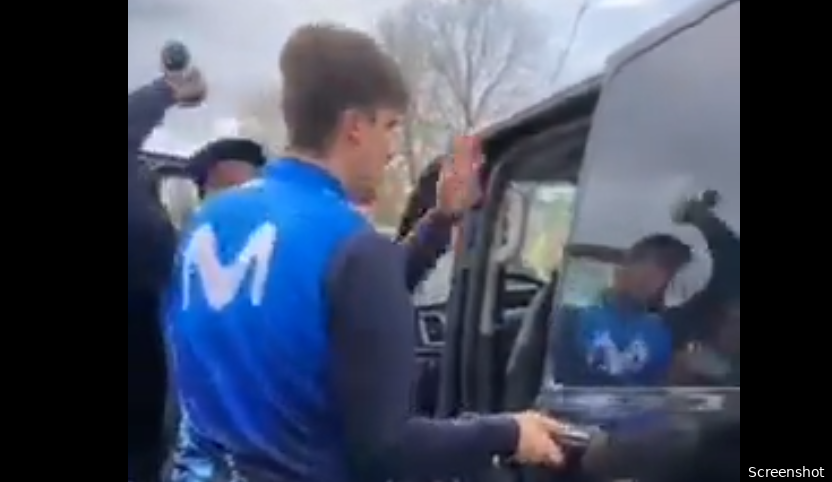 🎥 Movistar employees clash with 'fans' in Paris-Roubaix: hitting car, throwing water bottles, and some very harsh words