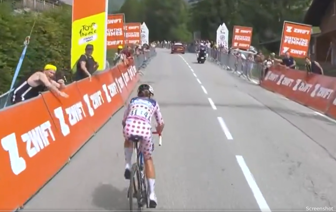 Ghekiere "was dead" after sprints for mountain points, but wins "just like that" at Grand-Bornand: "Think I'm dreaming"