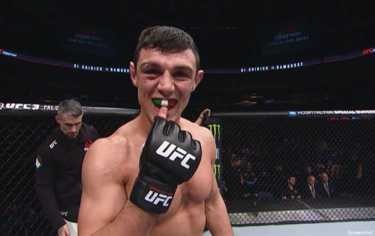 Alessio Di Chirico in de UFC kooi (Screenshot)