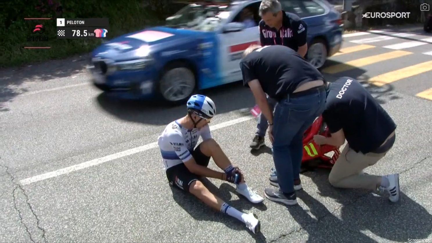 Visma | Lease a Bike reassuring regarding injured riders and Uijtdebroeks: "White Giro jersey is very high quality"