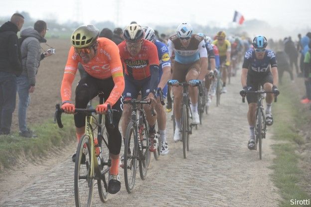 Weersverwachting voor uitgestelde Parijs-Roubaix doet extra pijn: Regen, regen, regen