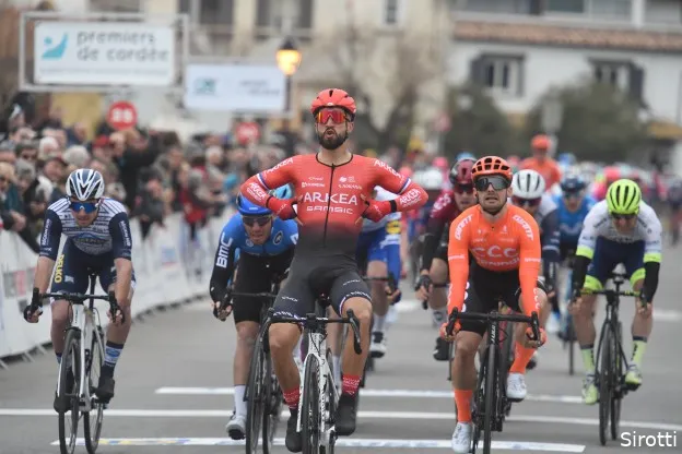 Bouhanni en vijftal ploeggenoten verlengen aflopende contract bij Arkéa-Samsic