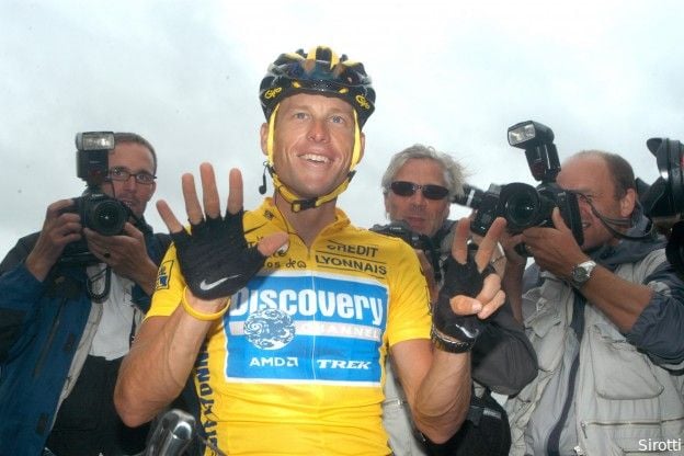 Armstrong beschuldigd van mechanische doping: 'Niet de EPO die het verschil maakte'