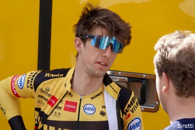 Bennett geeft jonkies Jumbo-Visma ruimte in Giro: 'Ga niet geautoriseerde leider uithangen'