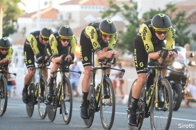 Mitchelton-Scott slaat slag in ploegentijdrit Czech Tour, Jumbo-Visma zesde