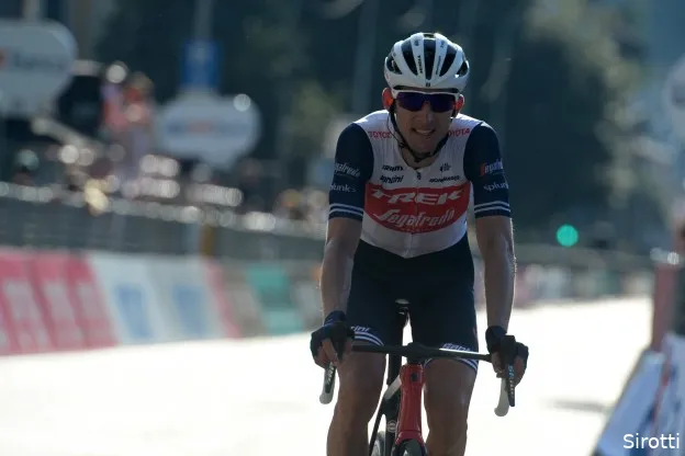Mollema tevreden met zevende plek op Ventoux: 'Was een goede eerste test'