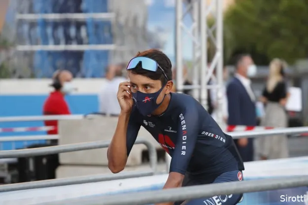 Bernal kijkt met argusogen naar negende rit: 'Proberen niet te veel tijd te verliezen'