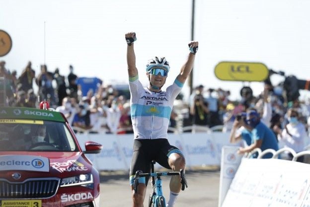 Lutsenko soleert naar ritwinst in Tour de France, favorieten lafjes